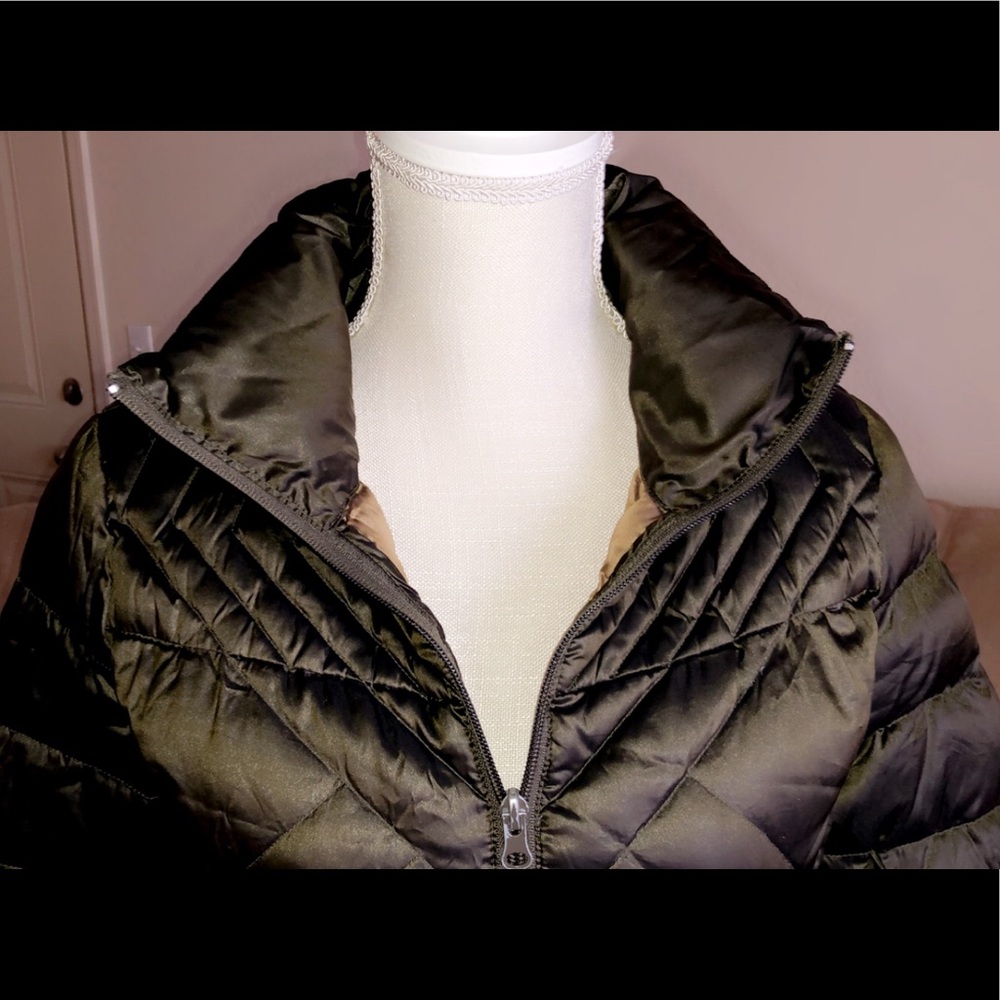 BERNARDO Olive Metallic Puffer Jacket - Picture 3 of 7